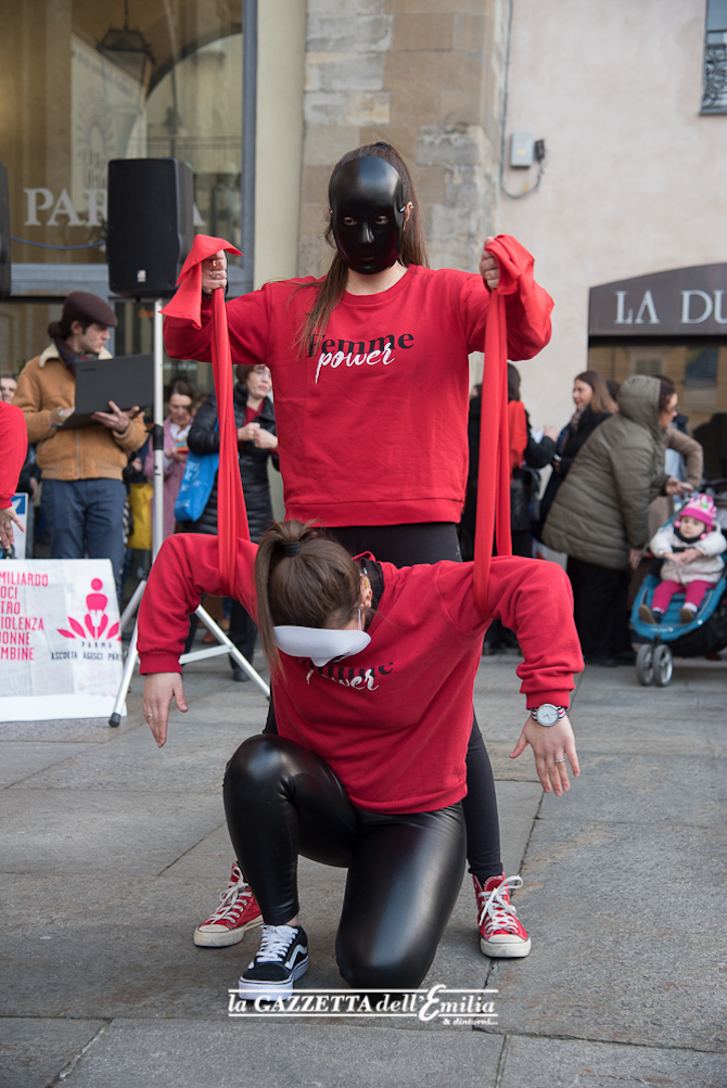 Foto-OneBillionRisingRevolution-Parma2019-gazzettadellemilia00008.jpg