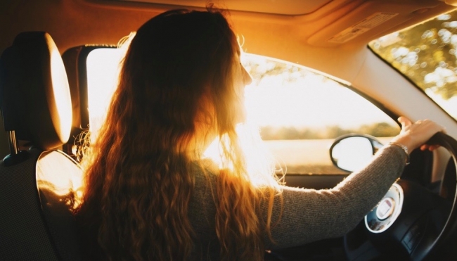 Statistiche sugli incidenti: le donne alla guida sono una sicurezza