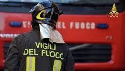 Incendio in un condominio del centro. Evacuate 23 persone a Reggio Emilia