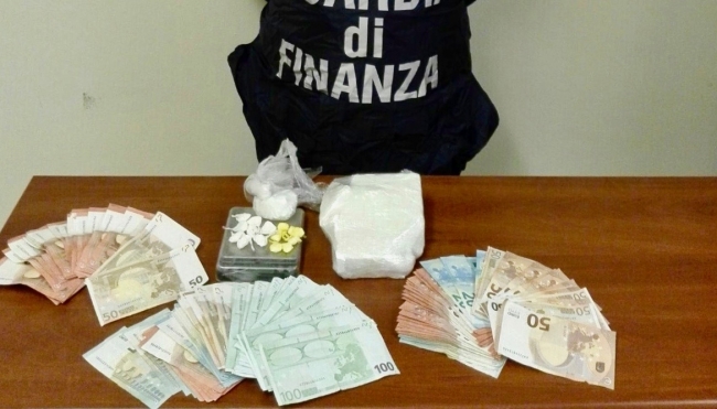Oltre mezzo chilo di cocaina: un arresto in provincia di Reggio Emilia