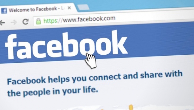 Facebook chiude il profilo della figlia morta, la madre ottiene l&#039;accesso