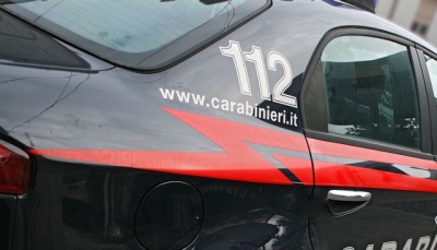 Parma, coppia di moldavi tenta un furto in un&#039;officina