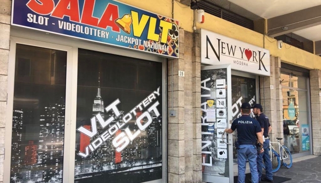Modena - Polizia di Stato chiusura per 15 giorni alla sala slot New York