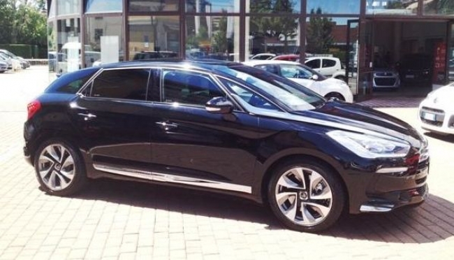 Citroen DS5 2.0 HDi 160 So Chic CON PACK VISION - KM 15000