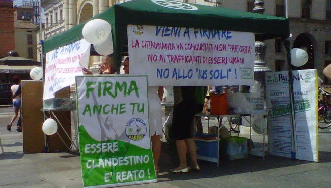 Parma, la Lega Nord sulla manifestazione antirazzista e il &quot;natale novembrino di Pizzarotti&quot;