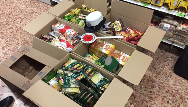 Polizia Municipale sequestra 471 confezioni di alimenti