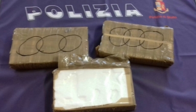 La Polizia di Stato sequestra tre chili di cocaina ed arresta un “insospettabile”