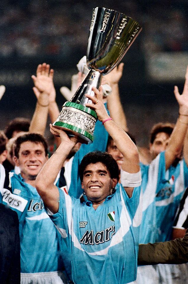 Diego_Armando_Maradona_SSC_Napoli_-_Supercoppa_italiana_1990_1.jpg