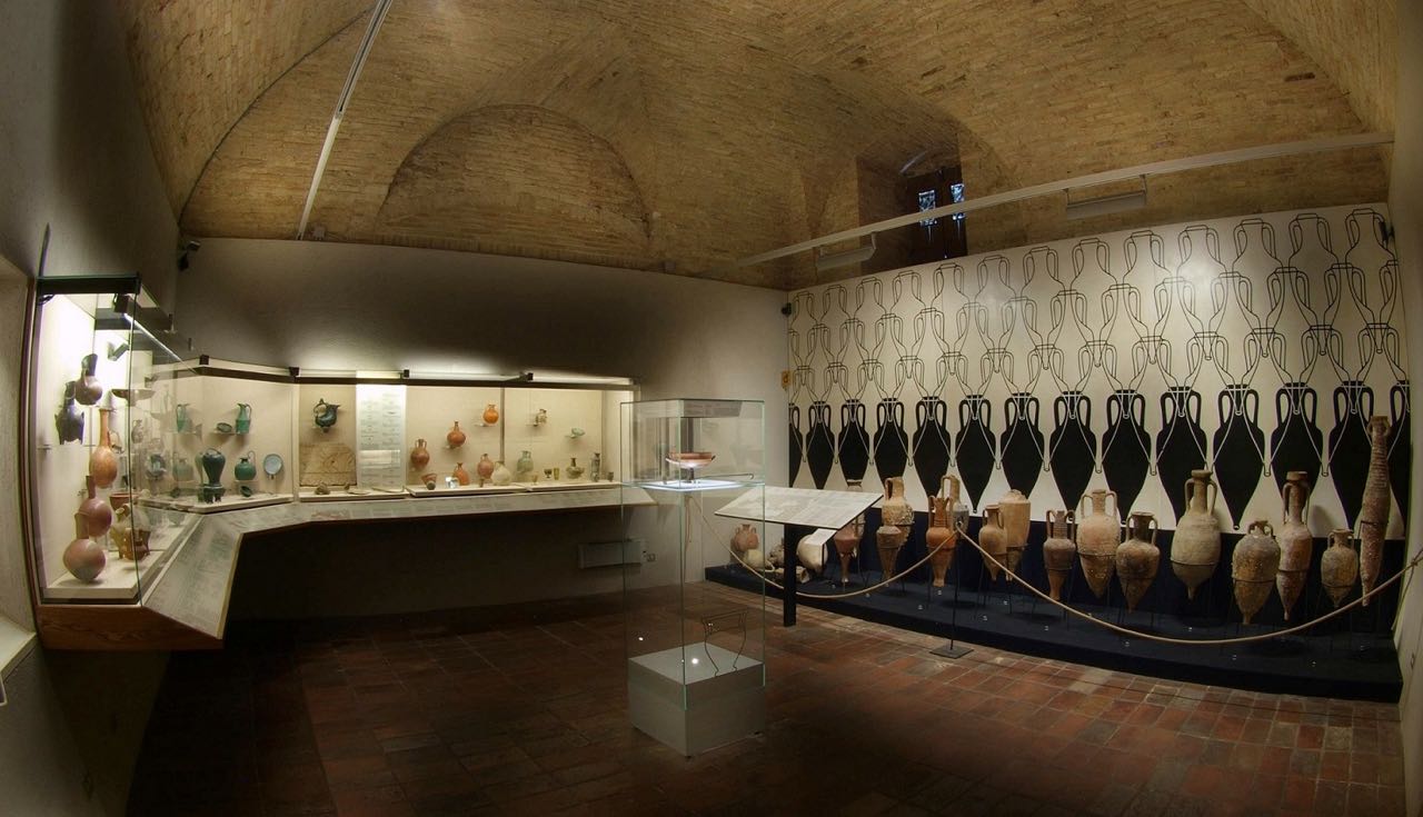 MUVIT_Museo_del_Vino_-_Fondazione_Lungarotti_Torgiano-_Sala_I_1.jpg