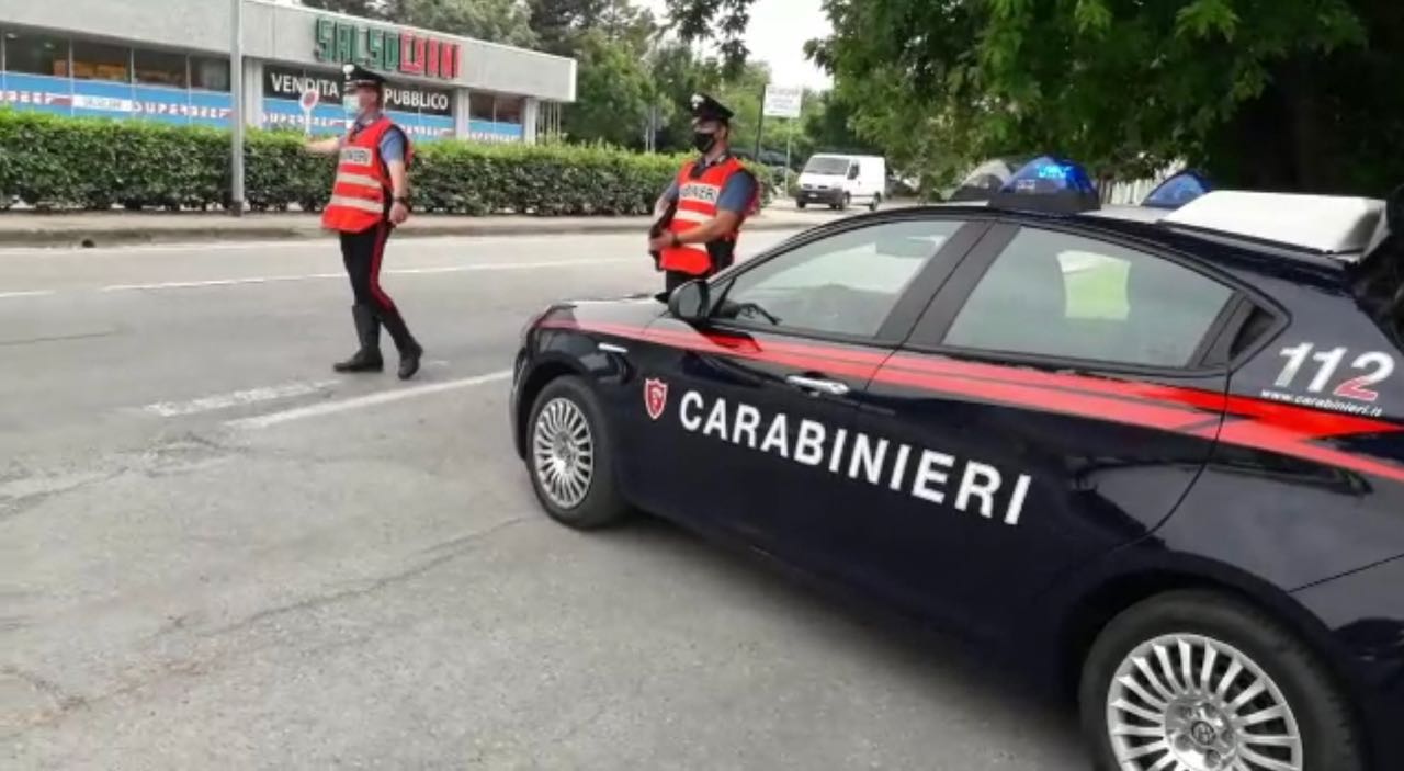PR_Carabinieri_SalsoM-controllii-Posto_controllo_Salsomaggiore.jpeg