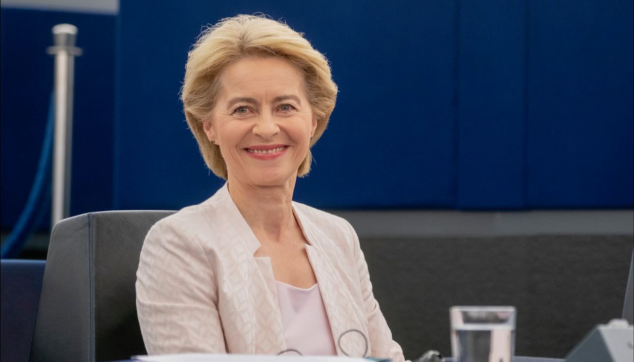 Ursula_von_der_Leyen_presents_her_vision_to_MEPs_2-_European_Union_2019.jpeg