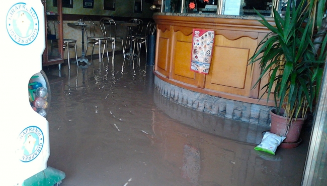 Modena, alluvione: riaperta la strada Provinciale 2 Panaria e chiuso l’argine a Bastiglia