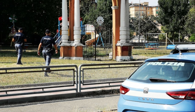 Fa rientro in Italia senza autorizzazione: cittadino tunisino pluripregiudicato arrestato dalla Polizia di Stato