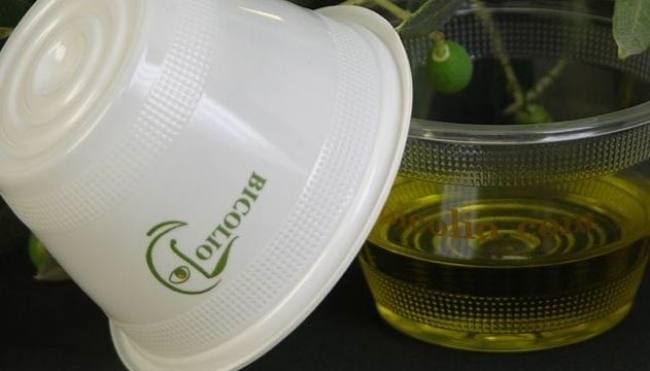 Bicchierino per la migliore degustazione sensoriale dell&#039;olio extravergine d&#039;oliva