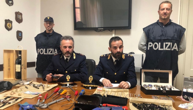 Furti in abitazione: la Polizia di Stato ferma due ladri di origine albanese