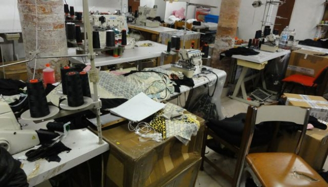 Chiuso laboratorio tessile cinese nel modenese