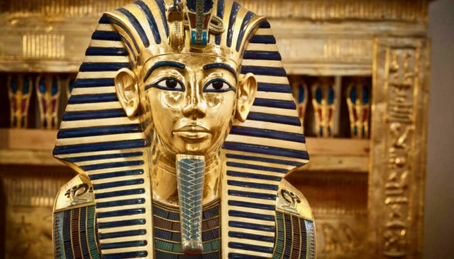La “Maledizione di Tutankhamon, al Salotto Aggazzotti un’ “apericena con delitto”