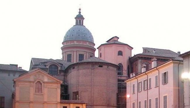 Reggio Emilia - Il regalo di Ligabue alla sua città: tre brani originali composti appositamente per il nuovo Palazzo dei Musei