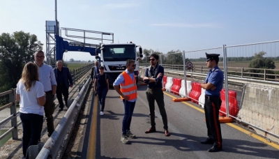 Ponte Verdi di Ragazzola chiude al traffico pesante oltre 35 q.li