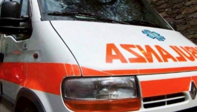 Mezzo pesante ribaltato sulla A1 tra Parma e Campegine: muore conducente