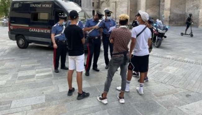 PARMA: i Carabinieri continuano a presidiare il centro cittadino