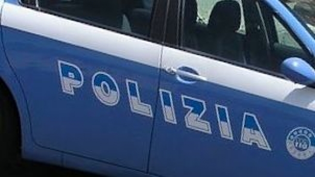 Piacenza, accoltella il figlio in negozio: arrestato