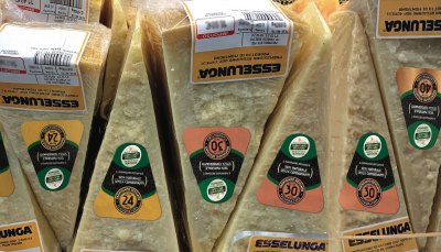 A Cibus, presentate le nuove etichette del Parmigiano Reggiano per promuovere l’acquisto consapevole anche sul prodotto a peso variabile confezionato nei supermercati