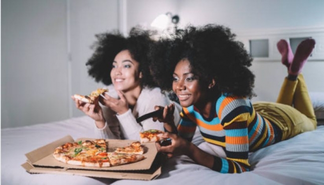 Pizza e On-demand: i Millenials preferiscono stare a casa