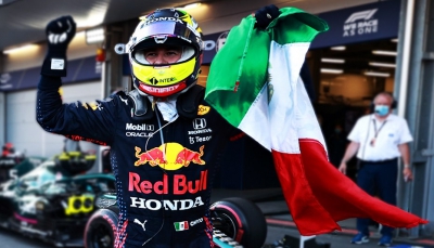F1, Baku: Perez vince nel giorno della caduta degli Dei