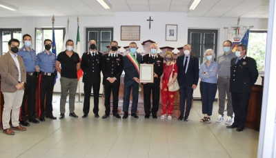 Il saluto al luogotenente Muscari,  in congedo dopo 21 anni di servizio al vertice del  comando della stazione carabinieri di Noceto