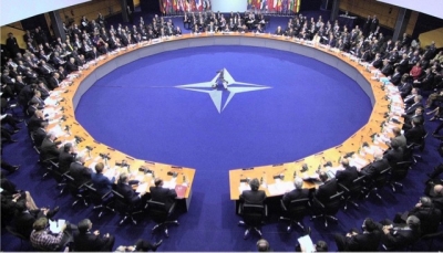 Che confusione! Peggio il PD o la NATO?