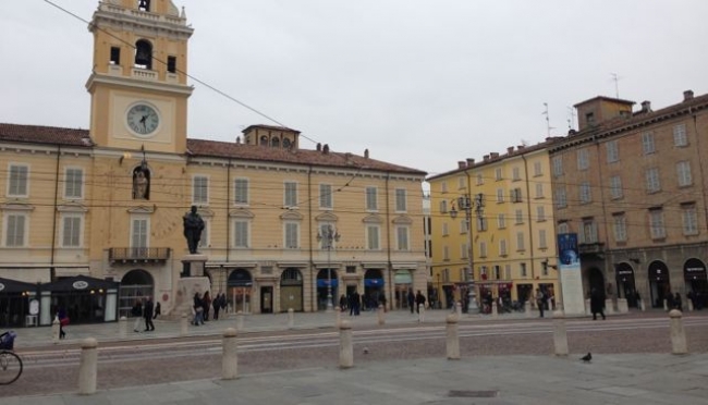 Parma - Porte aperte: multati 16 negozi