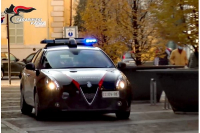 Parma. Aggredisce l'addetto alla sicurezza dopo il furto: arrestata 37enne