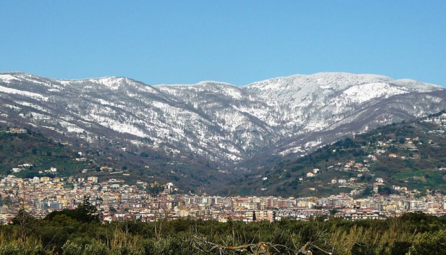 “IL TITANO REVENTINO” un libro per il Monte Olimpo  della Calabria centrale nell’istmo della prima Italia