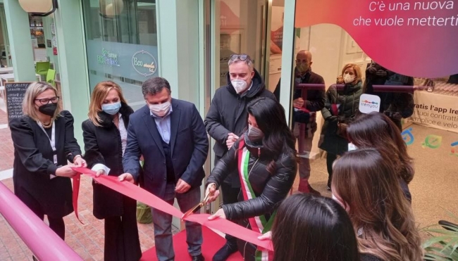 Iren Luce Gas e Servizi Inaugura il nuovo Store di Castel San Giovanni: vicinanza ai clienti e soluzioni d’offerta pensate per ogni esigenza.