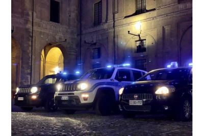 Parma denunciata per danneggiamento auto e furto aggravato