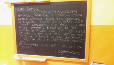 Il simpatico messaggio di ringraziamento dei Carabinieri ai bimbi della scuola.