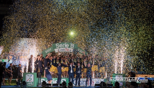 L&#039;emozionante festa del Parma al Tardini nelle foto di Francesca Bocchia