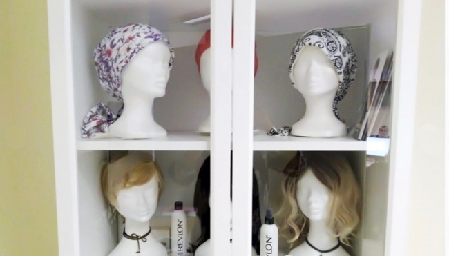 Al Policlinico di Modena arriva Vanity Care: parrucche e turbanti per pazienti oncologiche