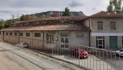 CASTELNOVO MONTI – Entro l’autunno sarà abbattuto l’edificio dell’ex Consorzio Agrario