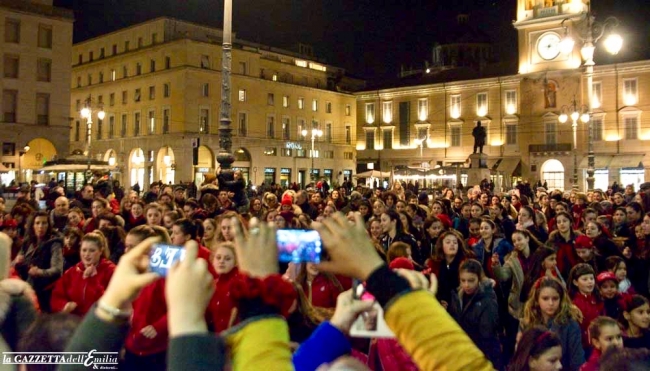 il flash mob della scorsa edizione tenutosi a Parma