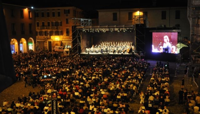 6 settembre Modena per Pavarotti precedenti edizioni