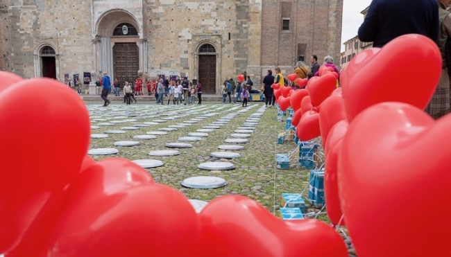 A Parma la più grande opera di Pixel Art partecipata e solidale, mai realizzata al mondo - FOTO