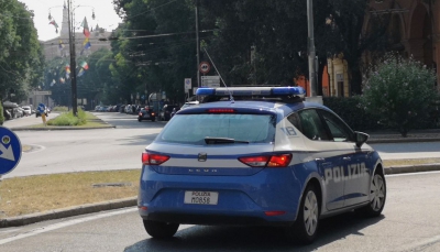 Movida modenese,  i controlli della polizia accertano un generale rispetto delle normative anti covid-19