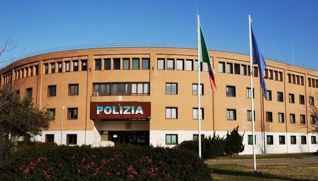 Polizia di Stato, Guardia di Finanza e Polizia Locale: controlli congiunti amministrativi e anti-covid ai pubblici esercizi di Modena.