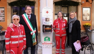 Nella foto da sinistra: Loretta Neri, il sindaco Gian Carlo Muzzarelli, la presidente della Croce Rossa Teresa Malieni, l&#039;assessora al Welfare Giuliana Urbelli