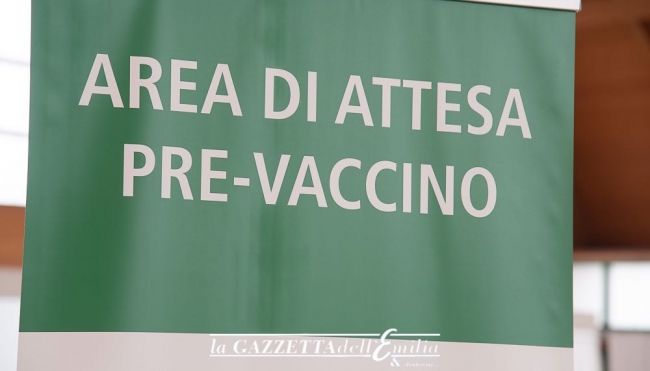Reggio: i giorni e gli orari per presentarsi in tutte le sedi vaccinali senza appuntamento
