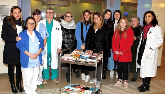 Le alunne della 5°F del Liceo Sanvitale presso l’Ospedale dei bambini “Pietro Barilla”