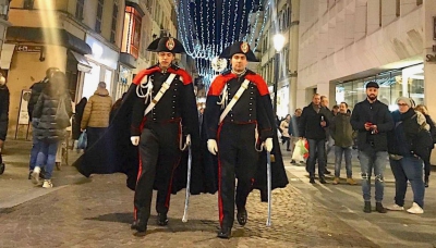 Il presidio in centro storico dei carabinieri