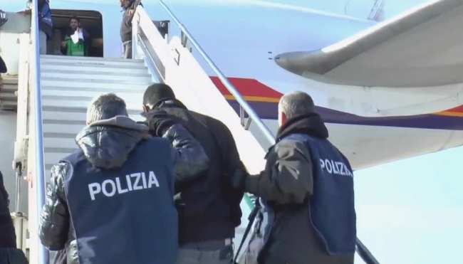 Parma - Controlli Straordinari nel Quartiere San Leonardo: espulsi 12 stranieri pericolosi